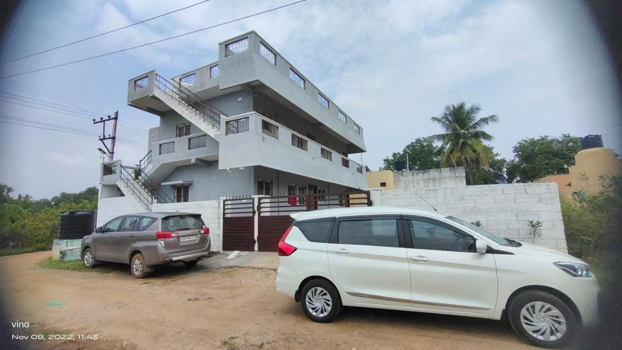 Aadhya guest house Tiruvannāmalai Extérieur photo